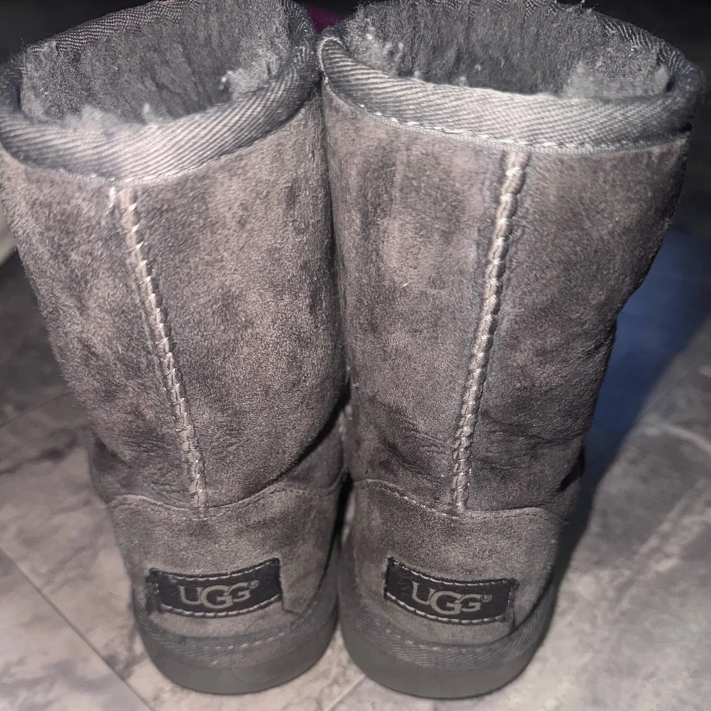 UGG Kids Classic II Charcoal Gray Suede Boots Little Kid Size 1